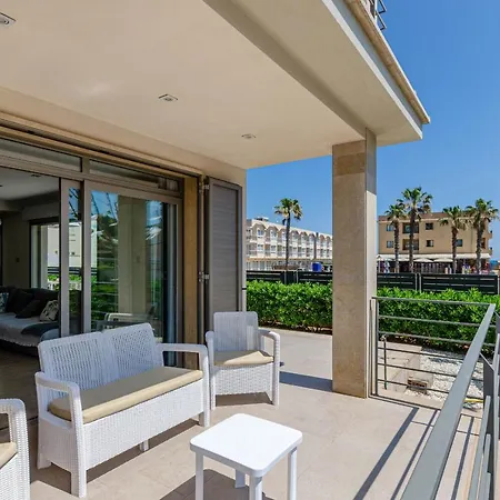 Yourhouse Antonia, Sea View House With Terrace *